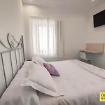 Pensjonat Oleo Auto Check-in 3*